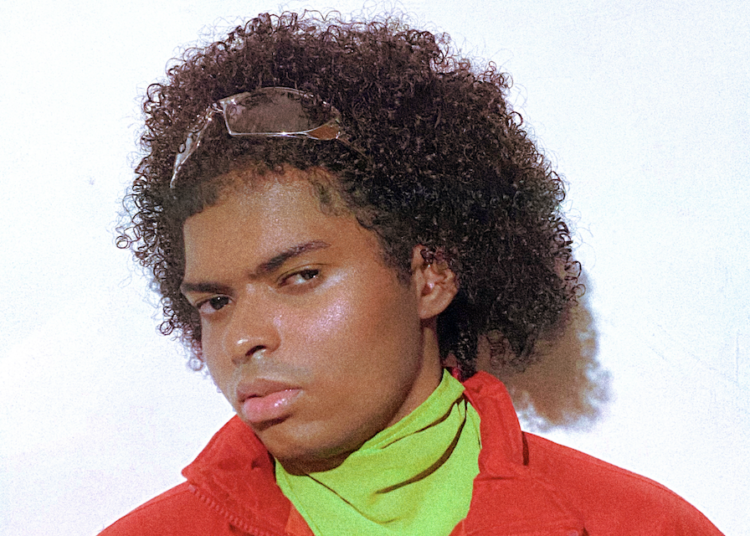 Robert fala sobre feedback do novo EP e revela próximos passos da carreira