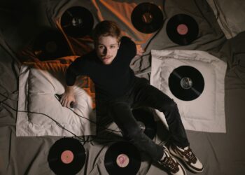 Faria lança “Blackout”, seu novo single