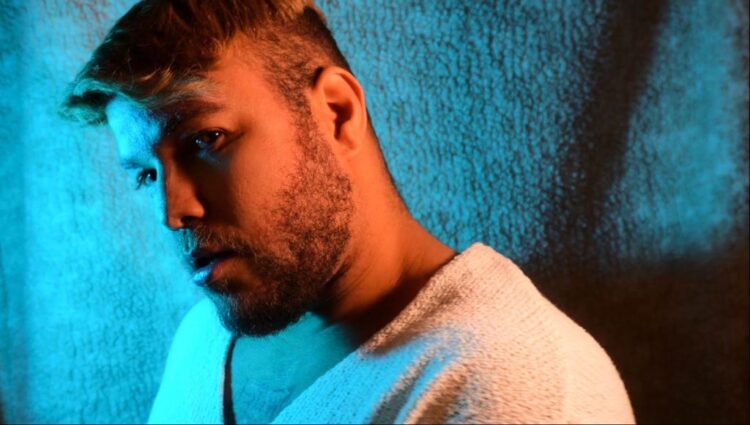 “Switch” é o novo single do cantor e compositor Izack Under