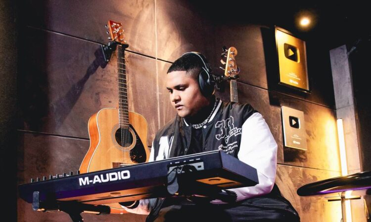 Kevin O Chris lança o single “Movimento” e dá início ao terceiro volume do álbum “Tamborzão Raiz”