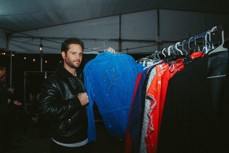 Christopher Uckermann agradece fãs mexicanos em show no Foro Sol
