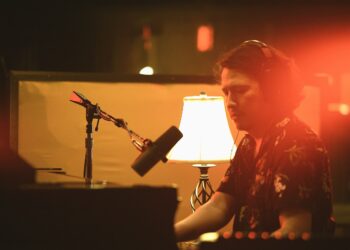 Cantor mexicano Nacho Quirarte lança o novo single “Cobarde”