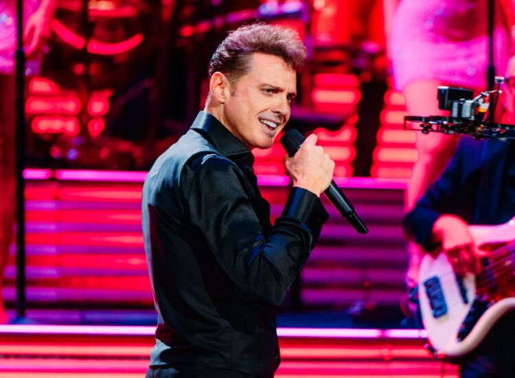 Luis Miguel desembarca em São Paulo para apresentação única
