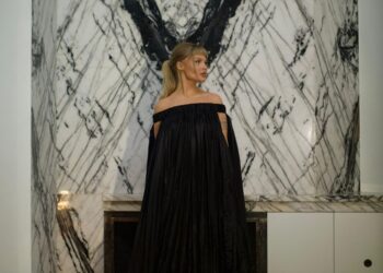 Luísa Sonza lança versão em inglês de “Chico”