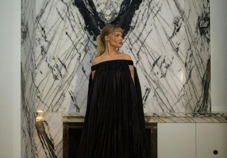 Luísa Sonza lança versão em inglês de “Chico”