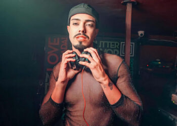 Victor Andrade se apresenta na festa Pop Divas