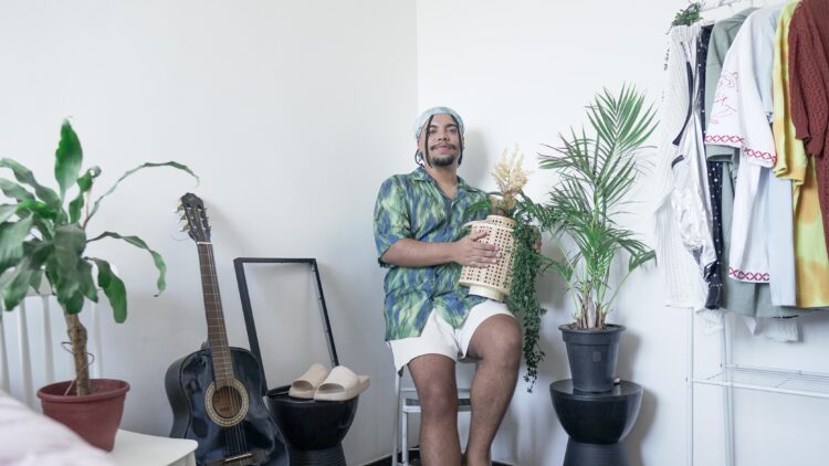 Rian Semy divulga visualizer da faixa “Groove Pelo Ar”