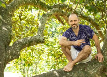 Com vibe alto astral, Gu Andersen lança o single “Quando A Gente Sente”