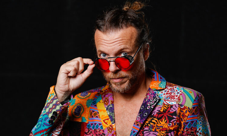 Vinny estreia o “Baile do Vinny” com show em Itaipava