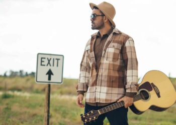 Xande, do Macucos, apresenta “Ela Me Faz Tão Bem” como novo single