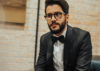 Gabriel Guedes é o primeiro brasileiro a se apresentar no Dove Awards