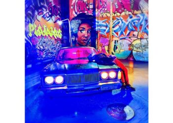 Cantor e compositor Piêit transforma desafios em música no novo single “Cara e Coragem e Sem Money”