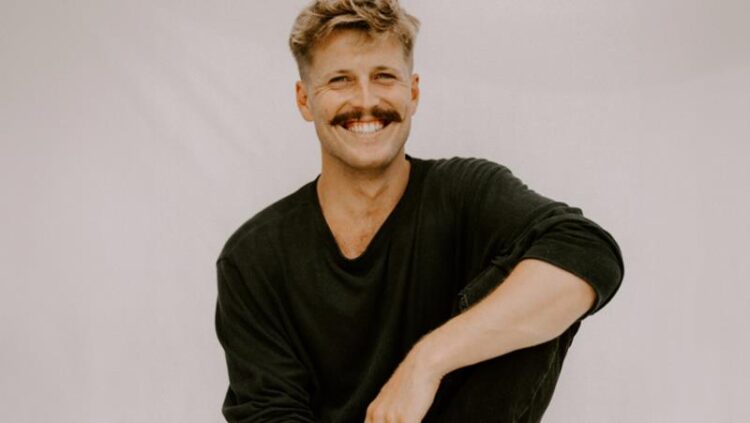 Ziggy Alberts está de volta com o novo single “Where Does The Love Go?”