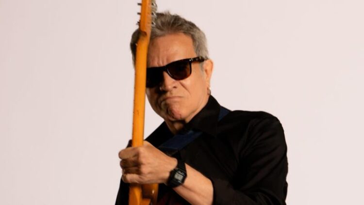 Um dos precursores do rock nacional, Arnaldo Brandão celebra 50 anos de carreira no Dolores Club, na Lapa