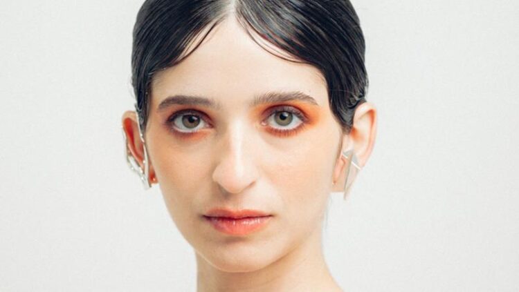 Sofia Freire faz dois dias de show para lançar “Ponta da Língua” no Recife