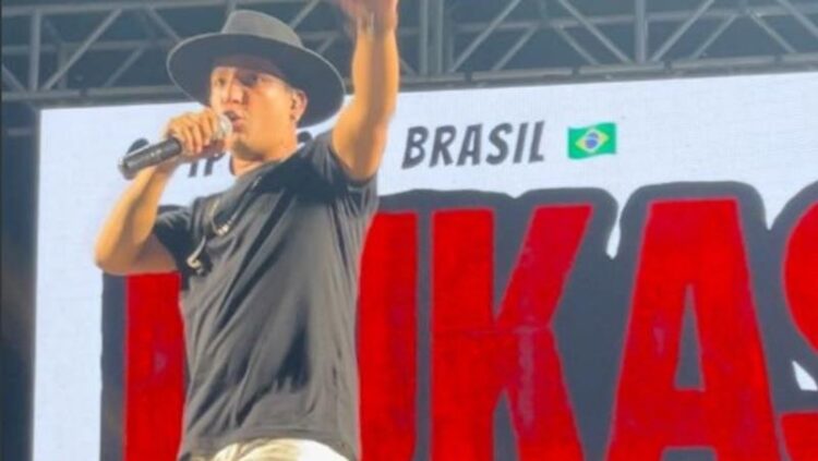 Lukas Safadinho faz show vibrante no Parque de Exposições Orivaldo José Mendes em Monte Santo