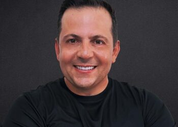 Marco Marconi, do Boleiros Tips, acompanha jogos da Libertadores e Brasileirão e marca presença no Rock in Rio