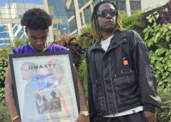 Dnasty ultrapassa 50 milhões de reproduções e alcança disco de Platina por “Aulas e Cursos”