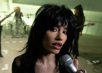 Lali lança “Fanático”, single provocativo com referências a Javier Milei, atual presidente da Argentina