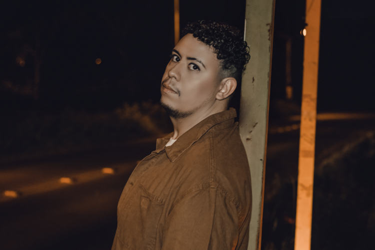 Marc Yann comemora chegada do novo álbum “A Noite Mais Sombria”