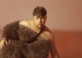 Izack Under transforma sonhos de infância em música no novo álbum “To the Unknow”