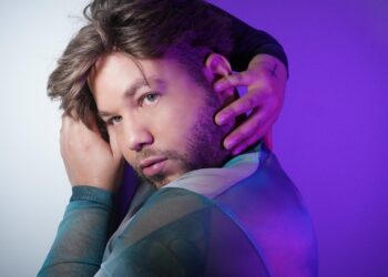 Izack Under comemora feedback positivo do novo álbum “To the Unknown”