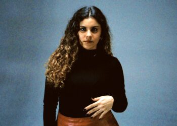 Lelê Azevedo lança seu novo EP de trabalho “Garota Errada”