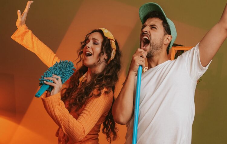 “Loiça por Lavar”: a nova canção do duo adois que todos os casais vão querer ouvir