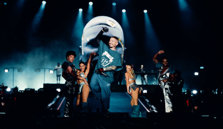 O cantor J Balvin em show no The Town