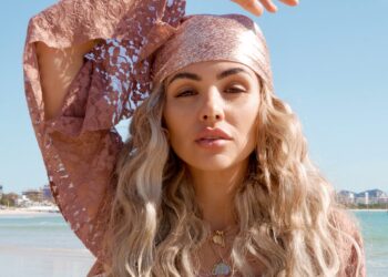 Kia Sajo divulga sua nova música de trabalho  “Sal na Pele”