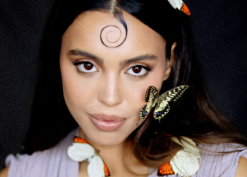 Dora Sanches lança o novo single autoral “Mentiras”