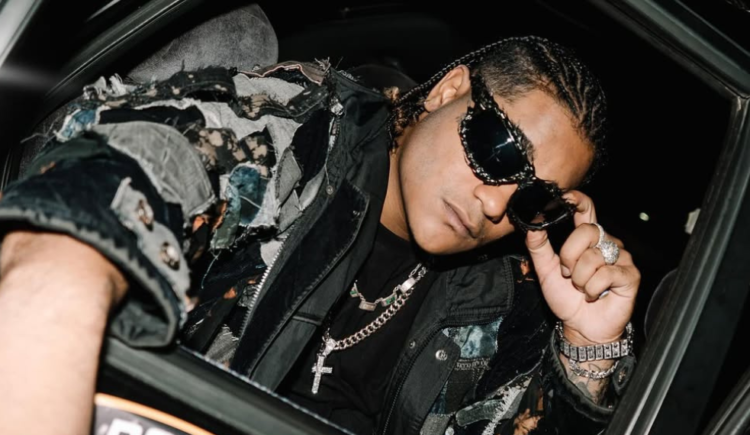 O cantor Dudu se uniu a artistas colombianos no projeto 'Rota Latina'