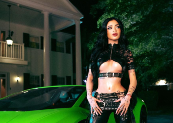 A cantora chilena Katteyes