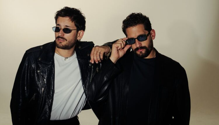 Mau y Ricky lançam “Ricky y Mau”, o álbum mais pessoal da carreira