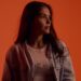 Ella Z lança manifesto contra o ritmo frenético da rotina no single “GRAVIDADE LUNAR”