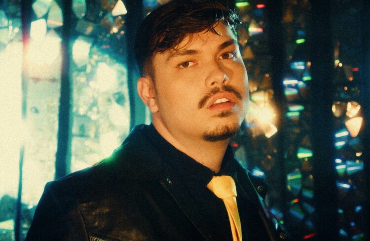 Vini Pop anuncia o show autoral “Uma Noite Indomável”, em São Paulo