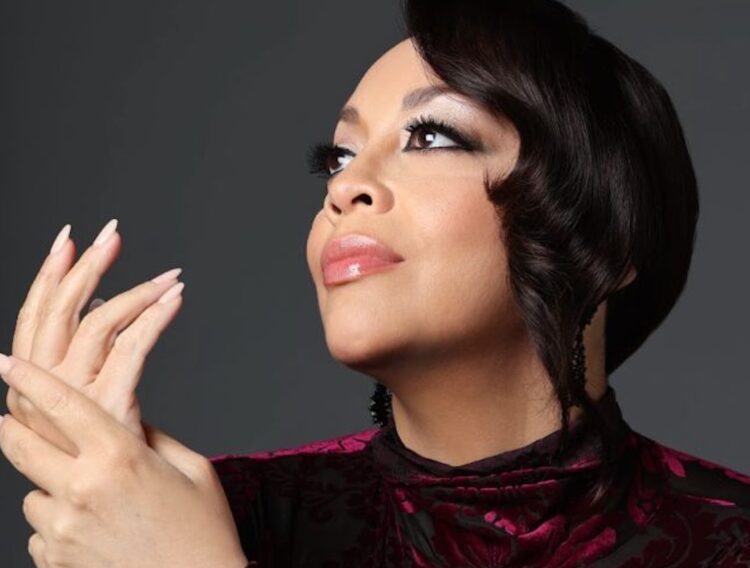 Idania Valdés traz ao Brasil sua visão contemporânea da música cubana em quatro shows